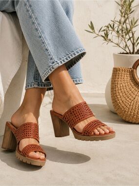 Made in Italy Perforated Platform Slide Sandals Chunky Block Heel Size 8.5